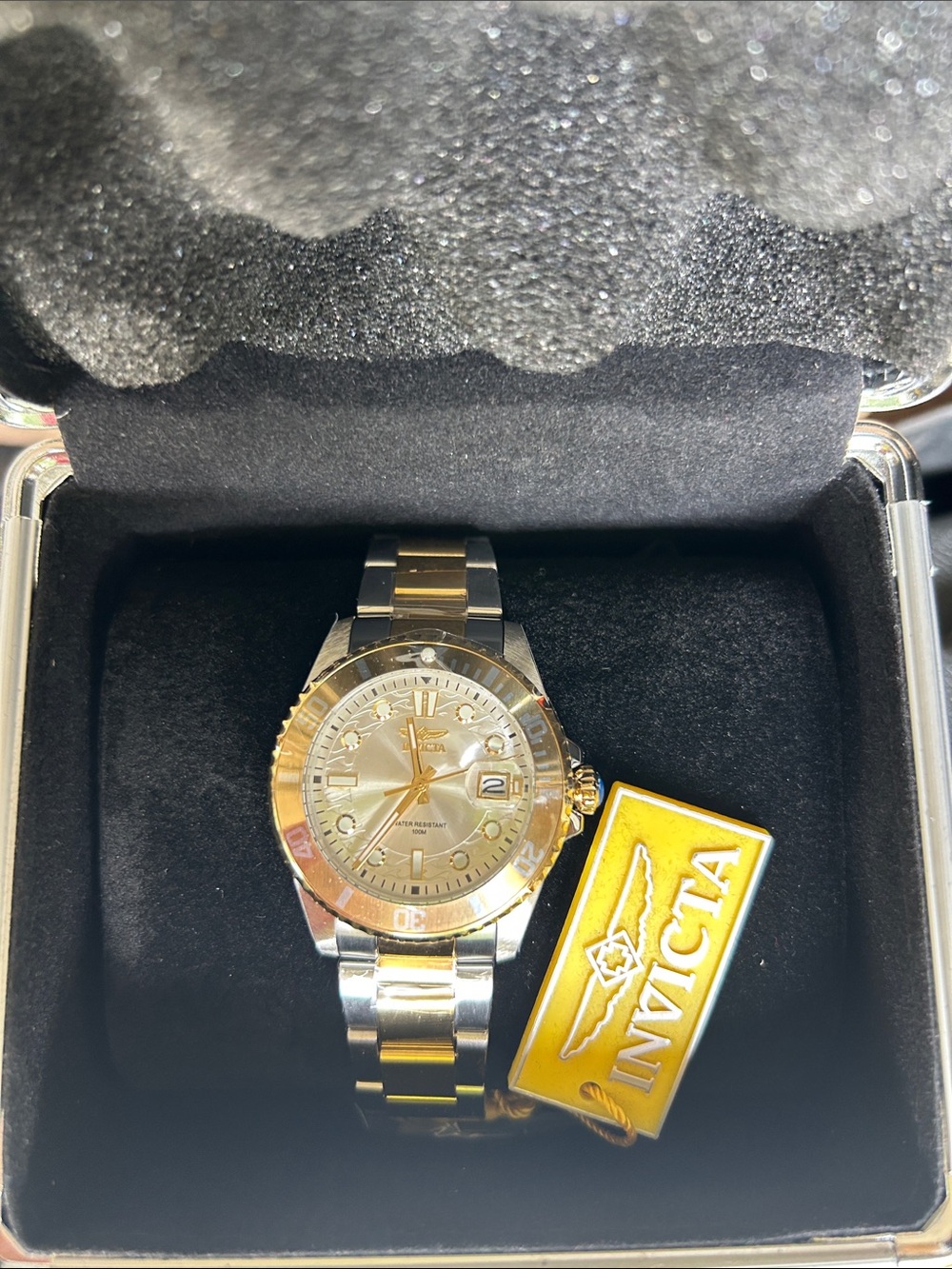 Invicta Men’s Pro Diver Watch